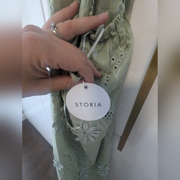 NWT Storia Eyelet Floral Maxi Dress - Picture 4 of 6